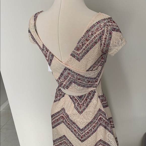 Patterned Beige Dress - Picture 2 of 7